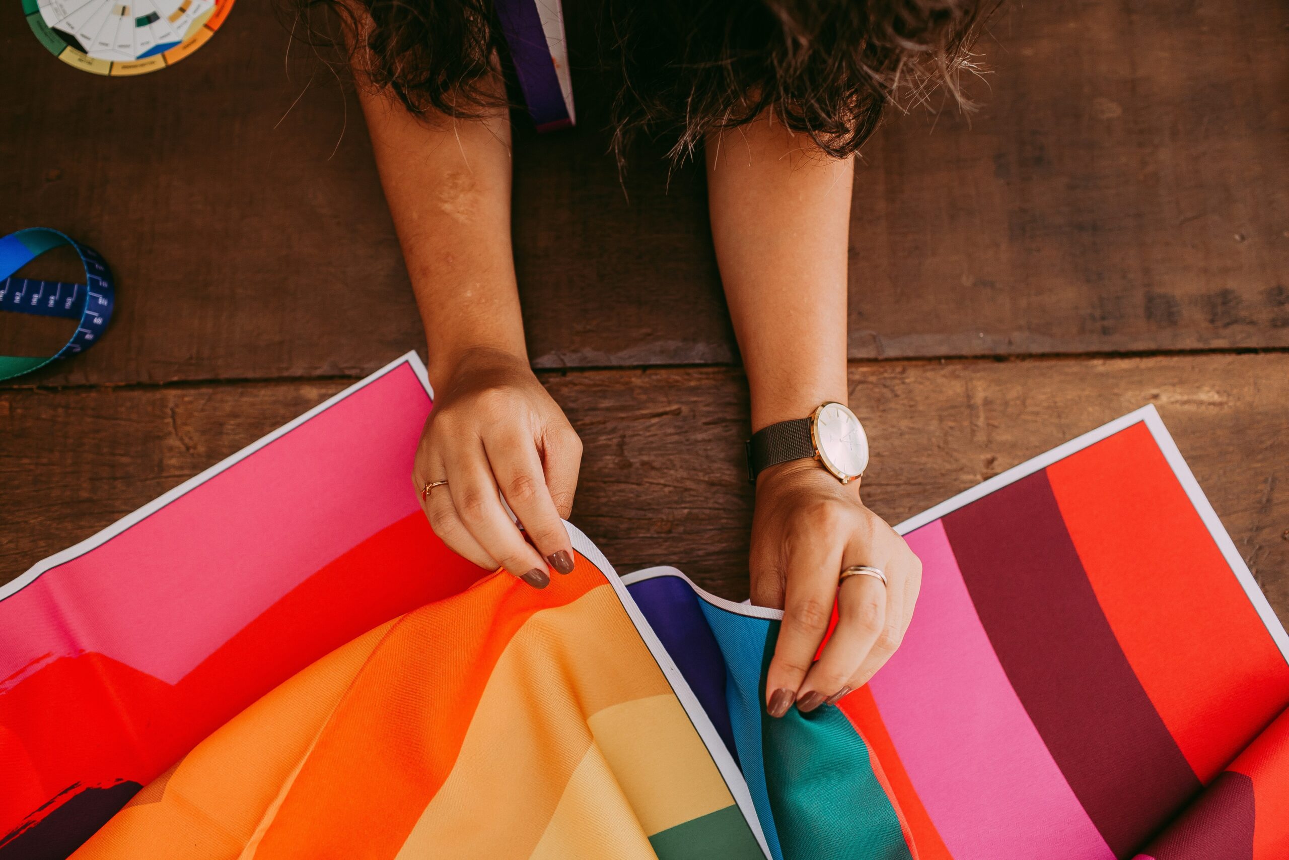 Infographic highlighting steps for mindful shopping