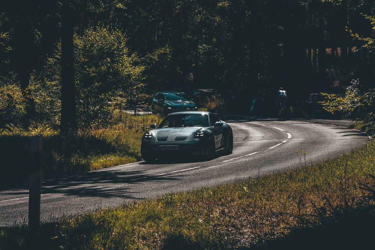 Flowchart outlining steps to build the ideal activewear collection