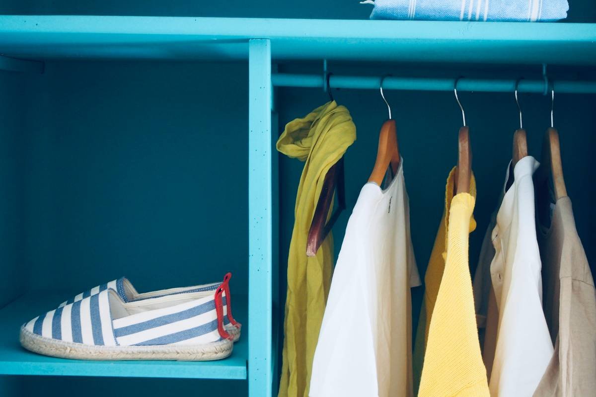 Decluttering Your Closet: A Bloomingdale’s-Inspired Guide to Mindful Style & Wellness
