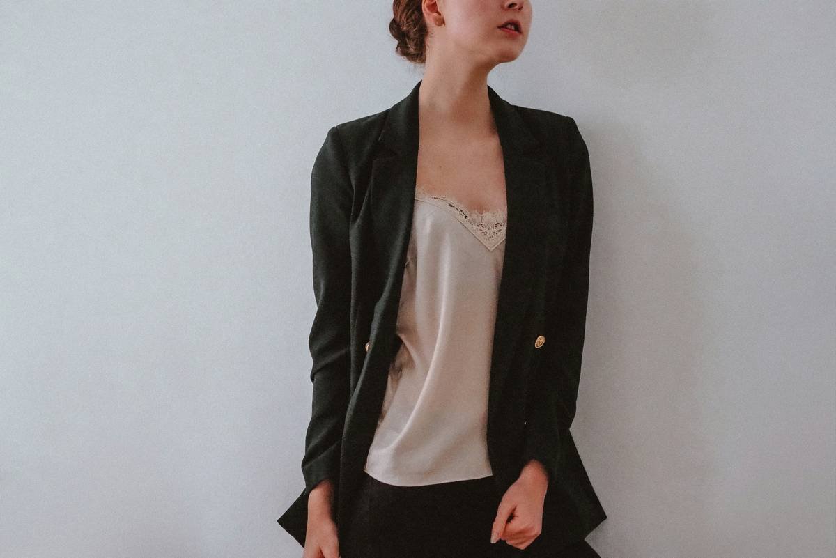 Mastering the Smart Casual Dress Code at Bloomingdale’s: Your Stress-Free Style Guide