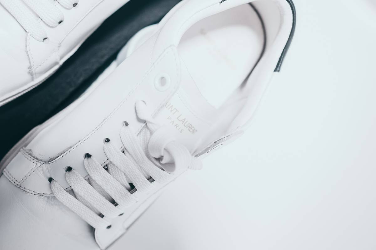 Minimalist Shoe Guide: Why Simplicity Steps Up Your Wellness Game (and Where to Find Them at Bloomingdale’s)