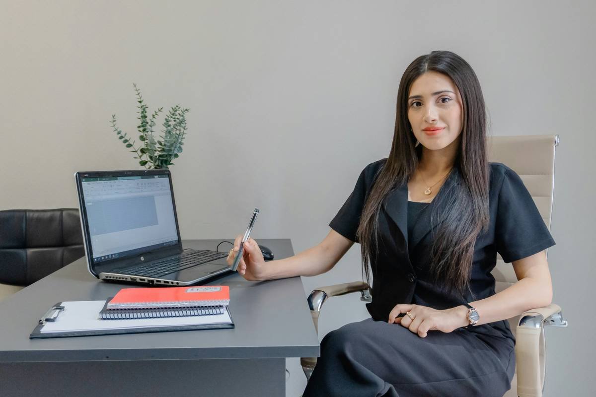 Infographic showing benefits of intentional work from home style: 11% focus boost, 23% higher confidence in virtual meetings, 40% less physical discomfort with natural fabrics